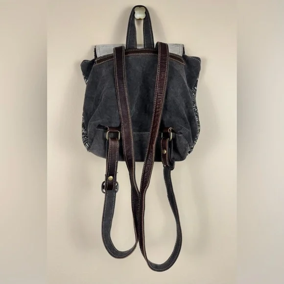 Myra Bag Carry Me Backpack - Picture 4 of 6